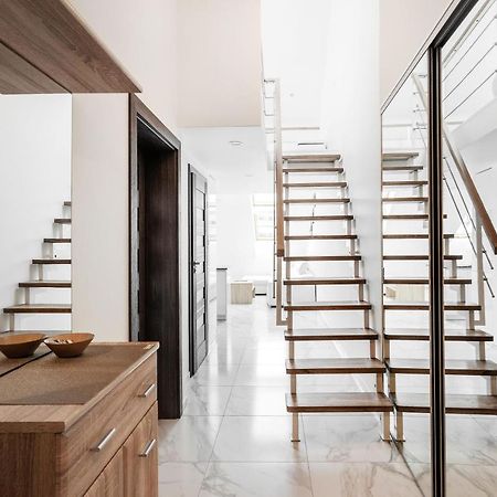 Luxurious Kaunas Basilica Apartment In Old Town By Urban Rent Exterior photo