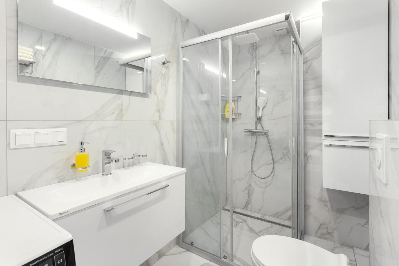 Luxurious Kaunas Basilica Apartment In Old Town By Urban Rent Exterior photo