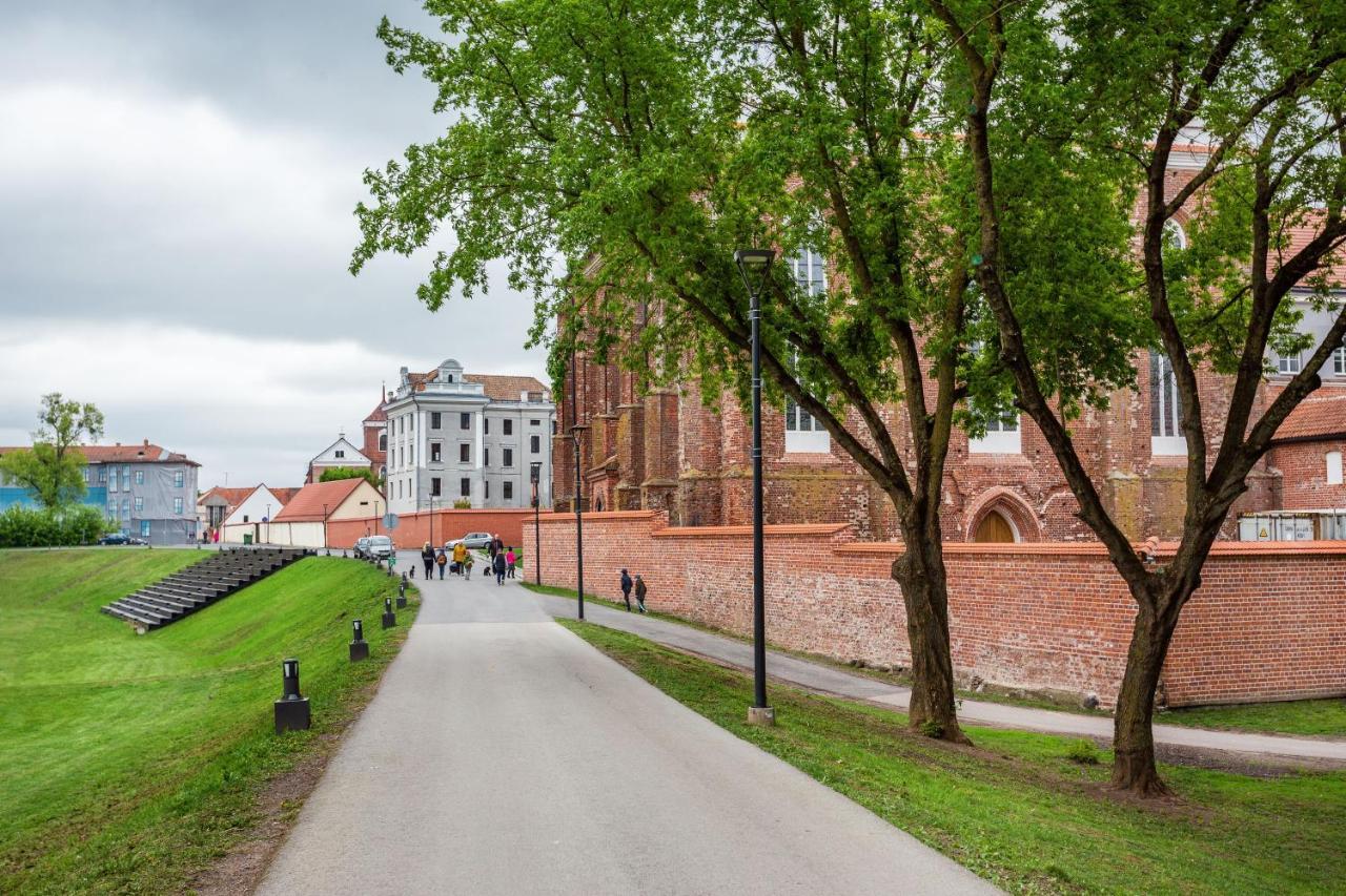 Luxurious Kaunas Basilica Apartment In Old Town By Urban Rent Exterior photo