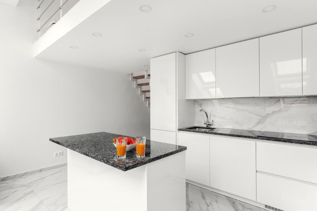 Luxurious Kaunas Basilica Apartment In Old Town By Urban Rent Exterior photo