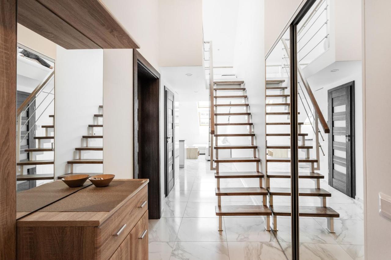 Luxurious Kaunas Basilica Apartment In Old Town By Urban Rent Exterior photo